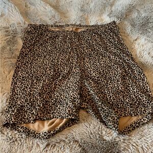 Old Navy size XL cheetah print bike shorts